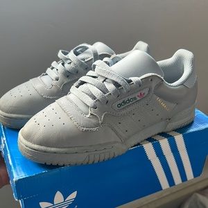 Adidas Yeezy Powerphase Grey